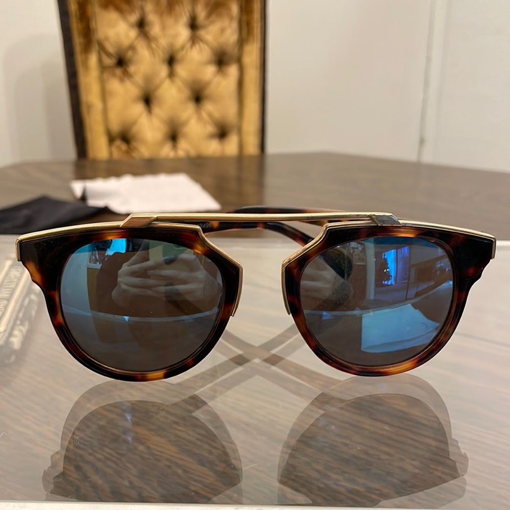 Blue lens Aviator Sunglasses